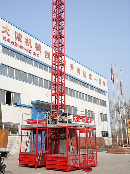 施工升降機的使用有哪些安全要求？